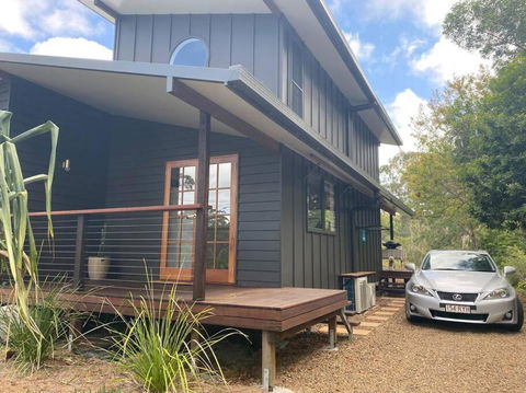 Hilltop Woods Noosa - Accommodation QLD 0