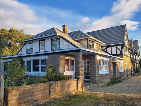 Historic Apartment - Accommodation QLD 3