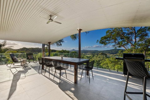 Hinterland Dreamers Poolside Retreat - Accommodation QLD 1
