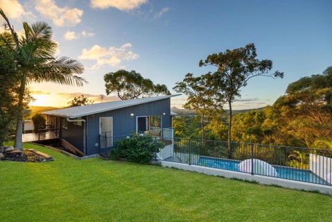 Hinterland Dreamers Poolside Retreat - Accommodation QLD 3