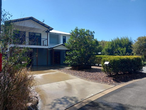 Ibis 9 House - Accommodation QLD 0
