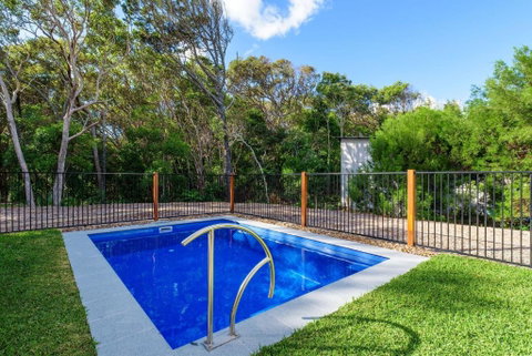 Ibis 9 House - Accommodation QLD 2