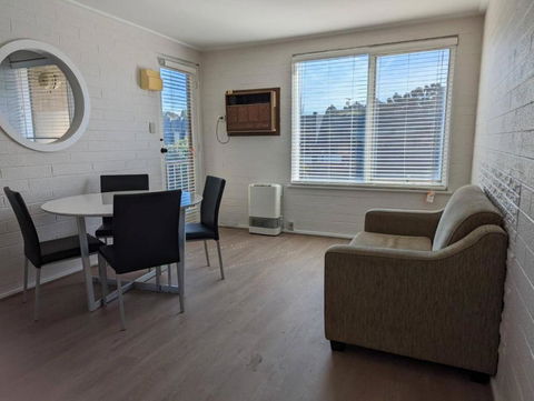 Home Away From Home - Accommodation QLD 3