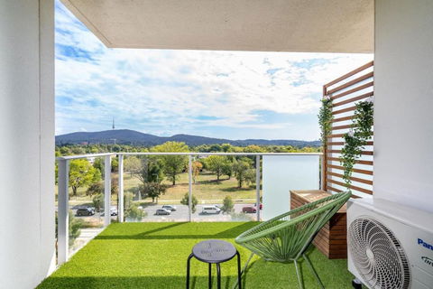 Impeccable Apt In The Heart Of Canberra - Accommodation QLD 0