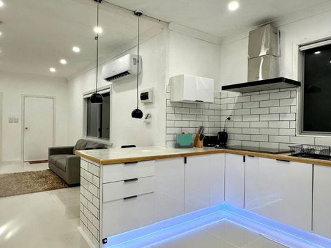 Home From Home In Brighton - Accommodation QLD 2