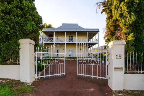 Hope Farm Guesthouse - Accommodation QLD 3