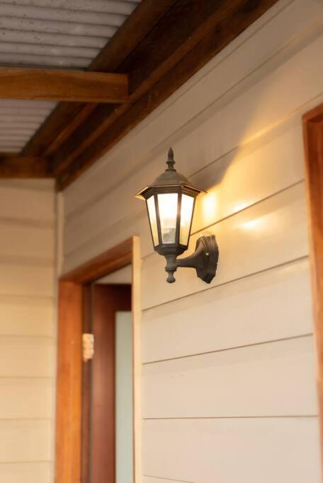 House Of Fairy Wren -Charming Queenslander Cottage Mins Drive To Brisbane CBD And Gabba Stadium! - Accommodation QLD 2