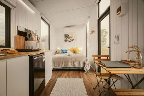 Hunters Inn By Tiny Away - Accommodation QLD 0