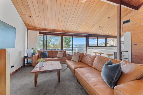 Ibis On Lake Jindabyne - Accommodation QLD 0