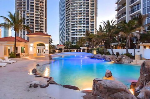 Iconic Chevron Renaissance Private Apartments - Accommodation QLD 0