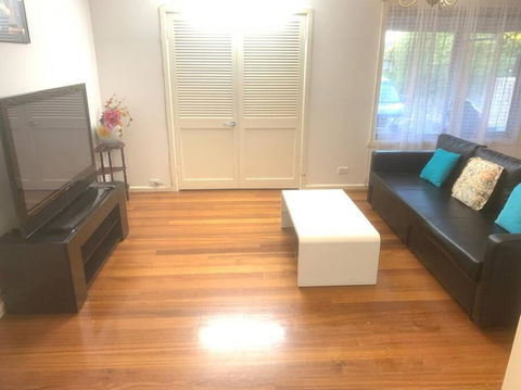 Ideal Accommodation In Glen Waverley - Accommodation QLD 2