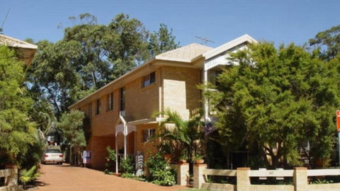 Idyllic Seaside Hideaway - Accommodation QLD 0