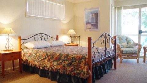 Idyllic Seaside Hideaway - Accommodation QLD 3
