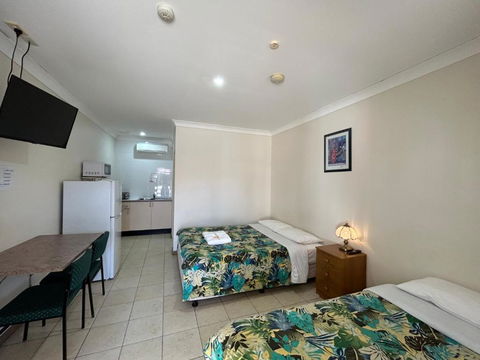 IGrand Motel - Accommodation QLD 0