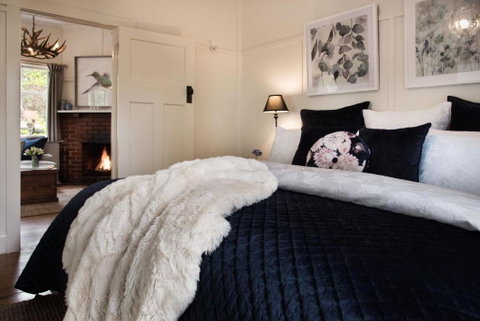 Illoura - Accommodation QLD 3