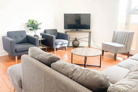 Illyari In Central Wagga - Accommodation QLD 0