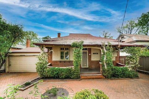 Illyari In Central Wagga - Accommodation QLD 3