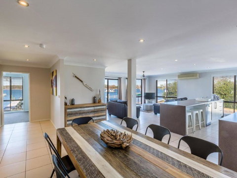 Iluka - Accommodation QLD 0