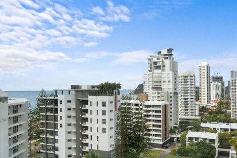 Immaculate Burleigh Apartment At Sandbar Burleigh Heads - Accommodation QLD 3
