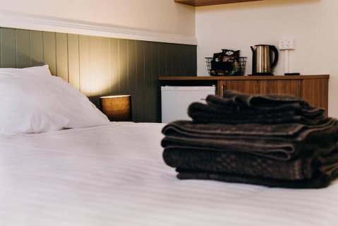 Imperial Hotel Bombala - Accommodation QLD 1