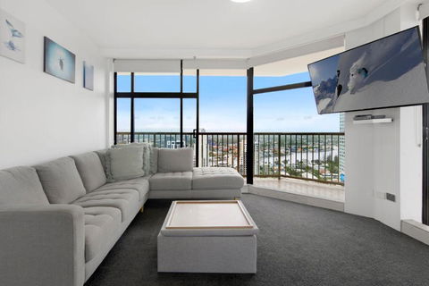 Imperial Surf Modern Beachfront Apartment - CoastHM - Accommodation QLD 1