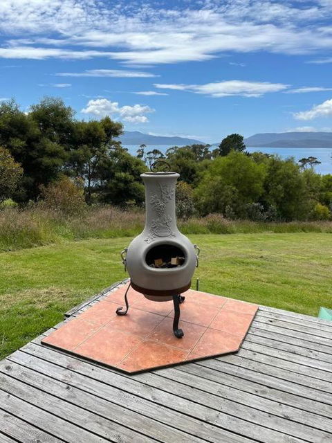 Impression Bay Lodge - Waterfront Property - Accommodation QLD 2