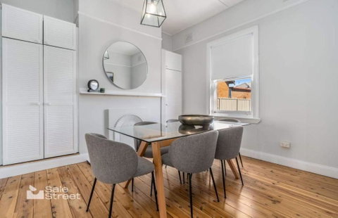 Incredible Location 2 Bed CBD Dream - Accommodation QLD 3