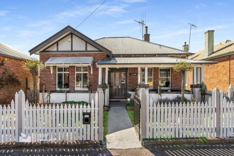 Incredible Location 2 Bed CBD Dream - Accommodation QLD 0