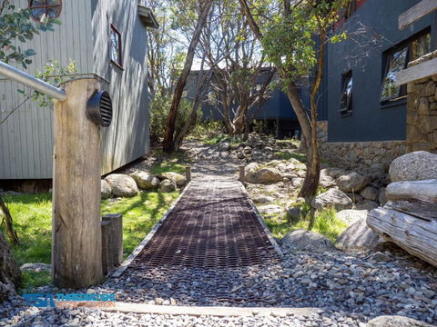 Indi Chalet - Accommodation QLD 3