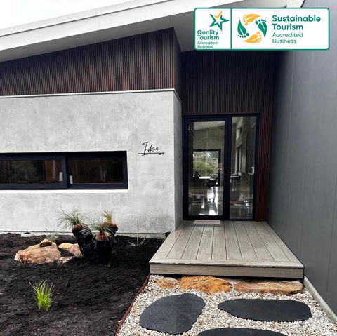 INDICA HEMP HOUSE - Multi Award Winning-Luxury-Eco Designed House-lake Views-hot Tub-Cinema - Accommodation QLD 0