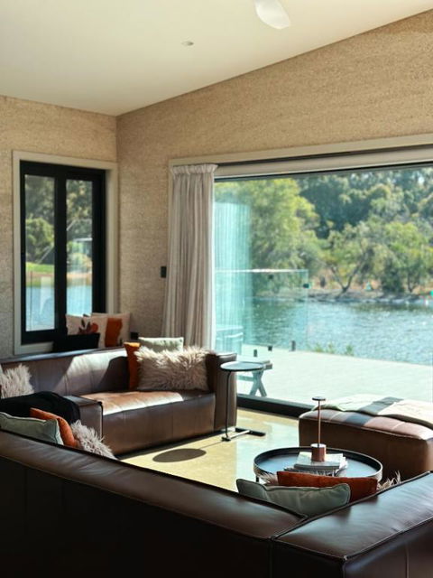 INDICA HEMP HOUSE - Multi Award Winning-Luxury-Eco Designed House-lake Views-hot Tub-Cinema - Accommodation QLD 2