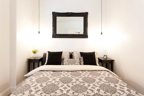 Industrial Central Apartment - Shop 8 - Accommodation QLD 0