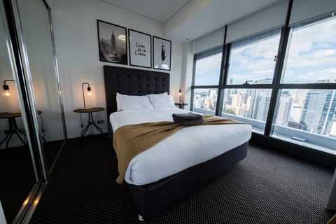 Infinity Tower Brisbane City - Accommodation QLD 3