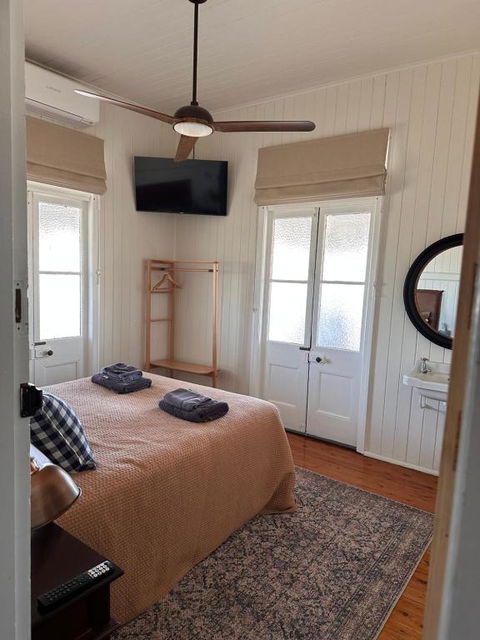 Inglewood Hotel - Accommodation QLD 0