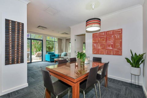 Inner City Living At Its Finest - Accommodation QLD 2