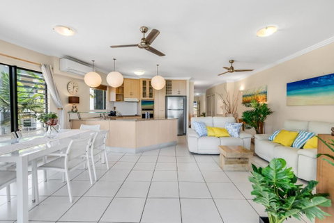 Infinite Horizons Beach Facing 3-Bed With Pool - Accommodation QLD 1