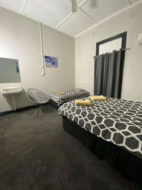 Imperial Hotel Coonabarabran - Accommodation QLD 2