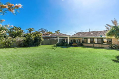 Iona - Accommodation QLD 0