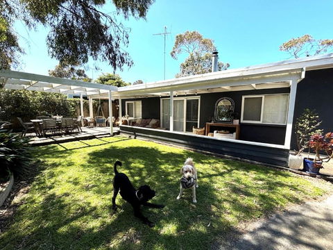 Inverloch Beach Shack - Accommodation QLD 0