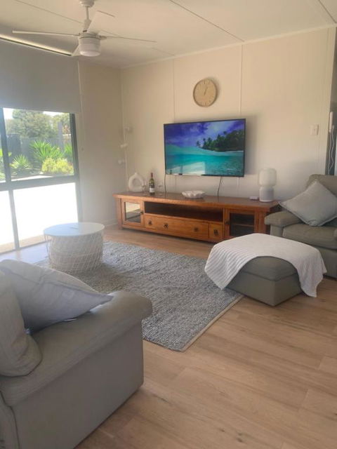 Investigator Beach Breeze Apartments U1 - Accommodation QLD 0