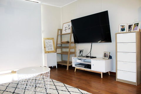 Investigator Beach Breeze Apartments U2 - Accommodation QLD 2