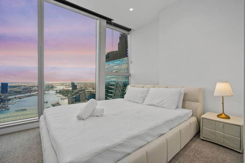 Irresistible Sunlit With Harbour And Bay View 3B2B1C - Accommodation QLD 3