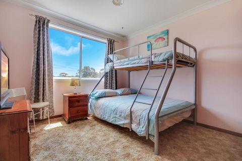 Island Family Retreat - Accommodation QLD 3