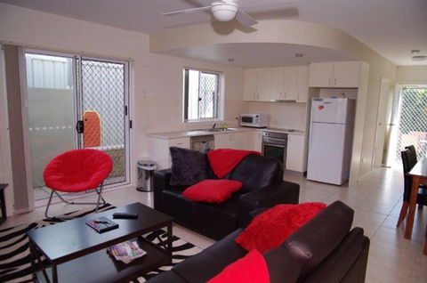 Adrift, 5B Scott Street - Accommodation QLD 0