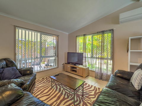 Affordable Holiday Home - Accommodation QLD 0