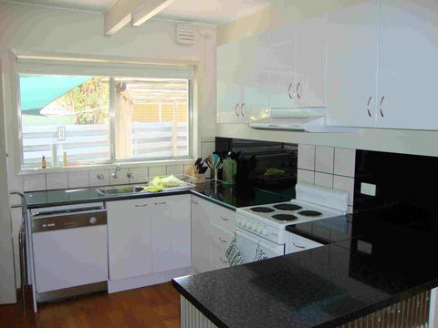 Ageri Holiday House - Accommodation QLD 2