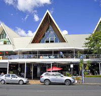Airlie Waterfront Accommodation - Accommodation QLD