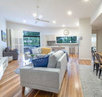 Ait Shona - Happy Place. Apt 10 Haven on the Park - Accommodation QLD