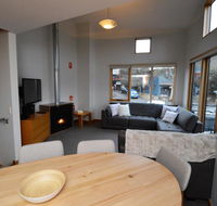 Akuna 3 - Accommodation QLD