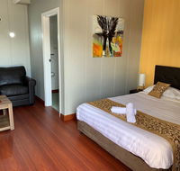 Albion Hotel - Motel Finley - Accommodation QLD